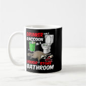 Mug Drunk Raccoon In A Liquor Store Bathroom Funny Rac (Gauche)