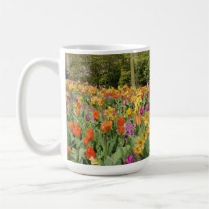 Mug du jardin de la Tulipe colorée