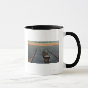 Mug Duluth, manganèse - vue de bateau entrant de cargo