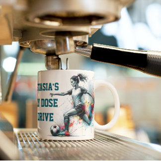 Mug Dynamique joueur de football féminin action motiva