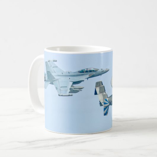 Mug E-2D ADVANCED HAWKEYE et EA-18G GROWLER (Devant gauche)
