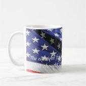 Mug Eagle sur un cactus devant le drapeau des (Gauche)