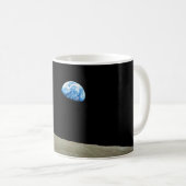 Mug Earthrise pris par la mission d'Apollo 8 (Devant droit)