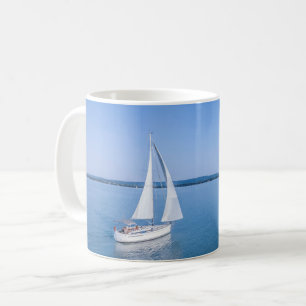 Mug Eau   Yacht au lac Balaton en Hongrie