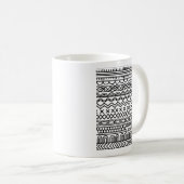 Mug Échantillonneur en tricot boho monochrome | Géomét (Devant droit)