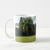 Mug Echappement paisible : pelouse luxuriante et arbre (Gauche)