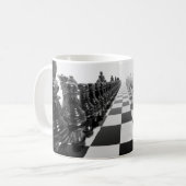 Mug échiquier 3D noir et blanc (Devant gauche)