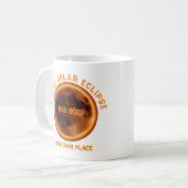 Mug Éclipse solaire totale 12 août 2026 (Devant gauche)