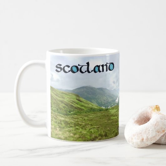Mug Écosse Calligraphie avec Highlands Mountain Photo (Avec donut)