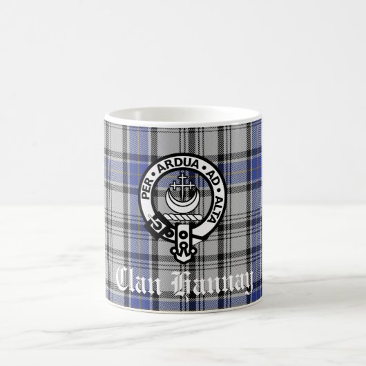 Mug Écosse Clan Hannay Crest Badge et Tartan Custom (Centre)