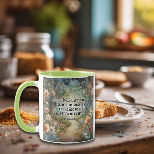 Mug Écriture du roi James Psaume 18:46 Forêt florale