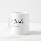 Mug Écriture Élégante La Mariée Vin de Mariage Personn (Devant gauche)