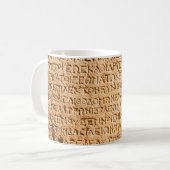 Mug écriture grecque ancienne ciselée sur pierre (Devant gauche)
