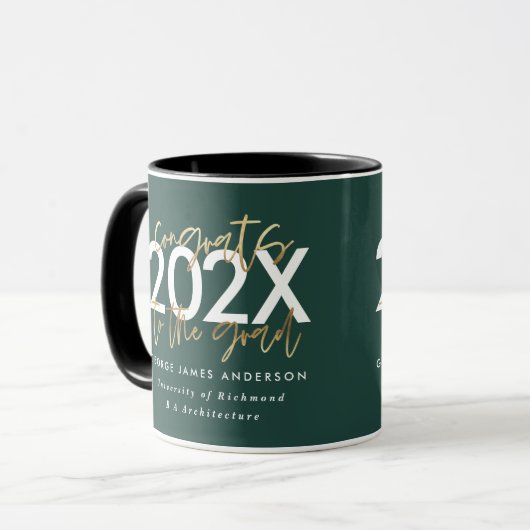 Mug écriture moderne verte et or design graduation (Devant gauche)