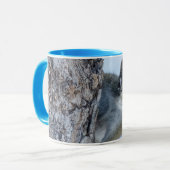 Mug Écureuil curieux, à la recherche d'un arbre (Devant gauche)