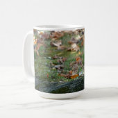 Mug Écureuil tenant une noix (Devant gauche)