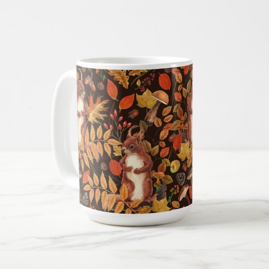 Mug Écureuils automnaux et flore sur brun foncé (Devant gauche)