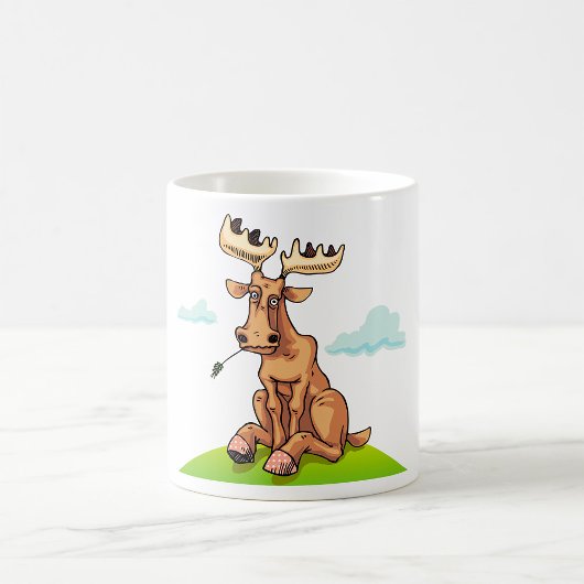 Mug Élan de dessin animé mangeant de l'herbe