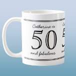 Mug Elégant 50 et Fabuleux Nom personnalisé Anniversai<br><div class="desc">Une élégante typographie moderne 50 et Fabulous design personnalisé de nom avec une simple double bordure pour vous aider à célébrer cette étape mémorable. Changez le nom et l'âge pour customiser.</div>