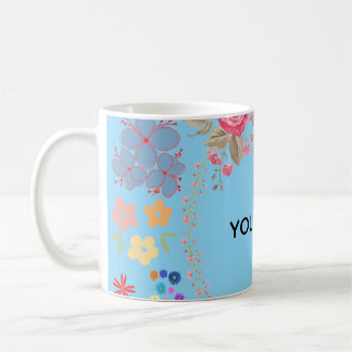 Mug élégant à fleurs aquarelles avec nom personnal