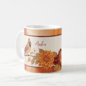 Mug Élégant automne Cardinaux du Nord Accents floraux (Devant gauche)