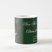Mug Élégant baiser vert Enregistrer la date (Centre)