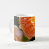 Mug Elégant classique pêche orange rose floral (Devant gauche)