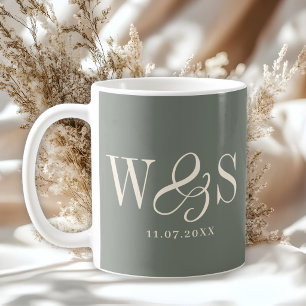 Mug Elégant couple mariage initial sage