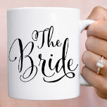 Mug Élégant Mariage de script noir de mariée<br><div class="desc">La tasse à café Mariée pour l'avenir Mme présente un élégant script noir. Magasinez notre magasin pour la tasse de coordination The Groom.</div>