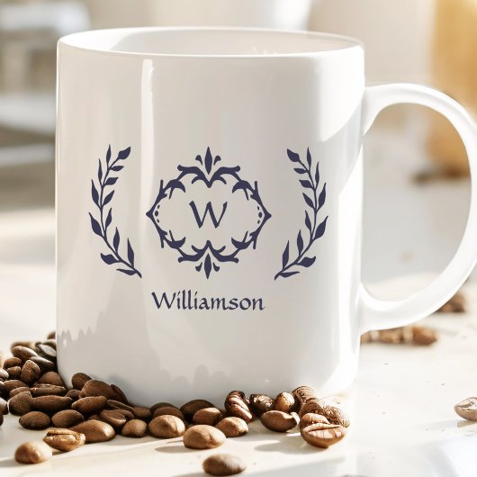Mug Elégant Monogram Laurel Wreath tendance bleu