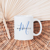 Mug Élégant Monogramme de Script bleu moderne