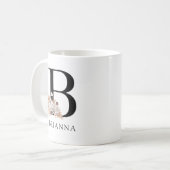 Mug Élégant monogramme floral de Boho (Devant gauche)