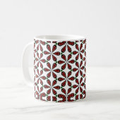 Mug Élégant Motif de pétale rouge sur noir | Floral mo (Devant gauche)