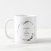 Mug Elégant noir blanc Mariage de couronne Floral sur (Gauche)