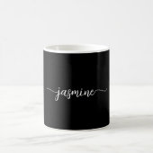 Mug Élégant noir Monogramme Nom Signature Script (Centre)