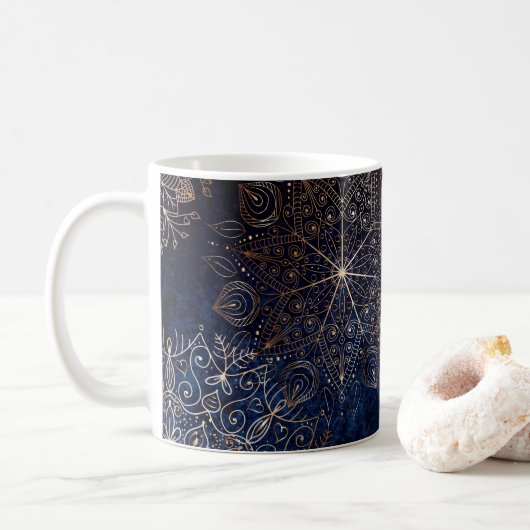 Mug Elégant or et bleu foncé Motif de mandala (Avec donut)