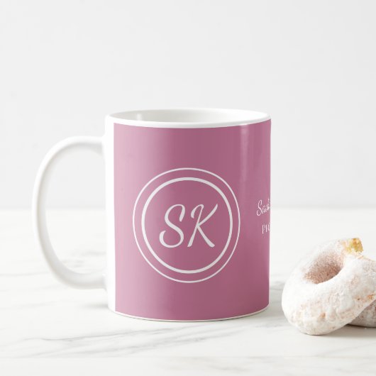 Mug Élégant Pink Blush Script Monogramme Entreprise (Avec donut)