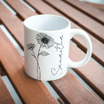 Mug Élégant Script Aster Septembre Nom de la fleur de<br><div class="desc">Elégante,  minimaliste et moderne fleur d'aster dessinée à la main noire,  fleur de naissance de septembre avec nom personnalisable dans un script élégant,  cadeau personnalisé pour toute occasion,  y compris des cadeaux pour les personnes dans votre fête de mariage.</div>
