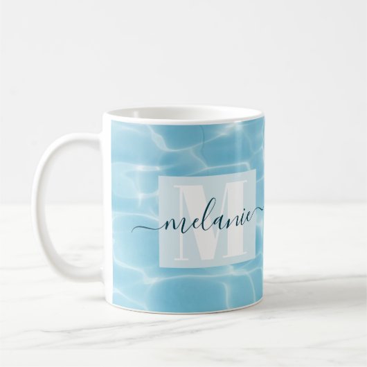 Mug Élégant script de monogramme de natation bleu (Gauche)