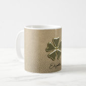 Mug Élégant Trèfle Saint-Patrick Cuir (Devant gauche)