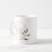 Mug Elégante aquarelle or Wreath Monogramme M (Devant gauche)