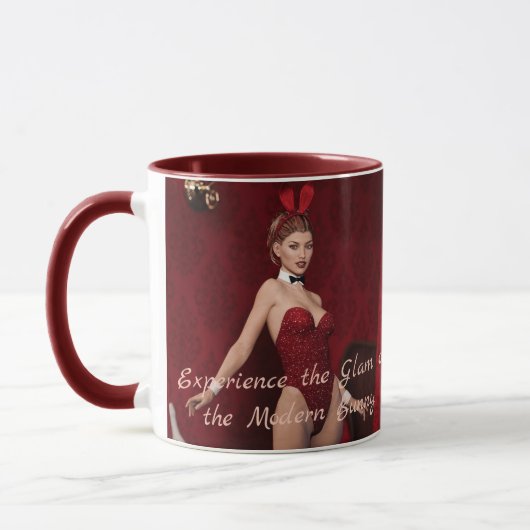 Mug Élégante fille lapin sur le rideau de velours roug (Gauche)