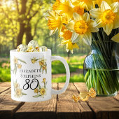 Mug Élégante jonquille jaune Floral 80e anniversaire
