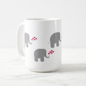 Mug Éléphants Gris avec Jets de Cœurs Rouges (Devant gauche)