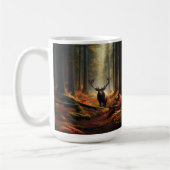 Mug Elk debout dans une forêt d'automne animée (Gauche)