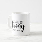 Mug Elle est forte - proverbes 31:25 (Devant gauche)