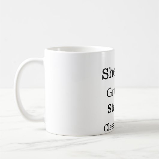 Mug Elle l'a fait diplômée ajouter nom classe de texte (Gauche)