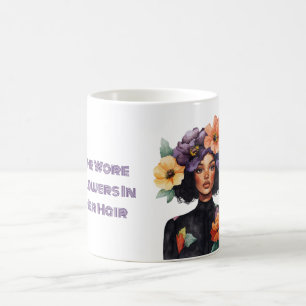 Mug Elle Portait des Fleurs dans Ses Cheveux Femme Noi