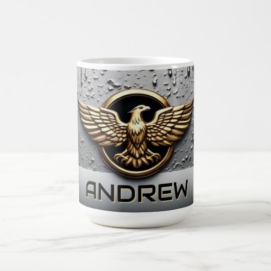 Mug Emblème d'aigle doré aux ailes déployées (Centre)