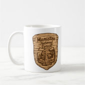 Mug Emblème en bois de la forêt nationale Manistee Per (Gauche)